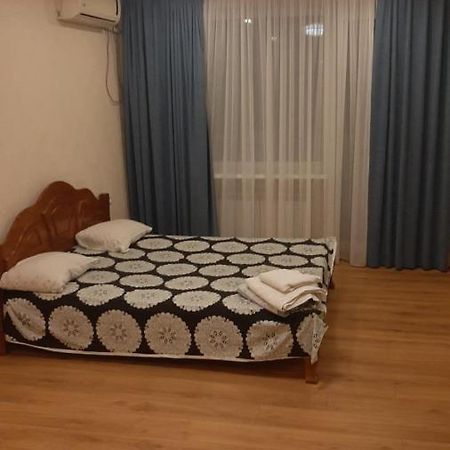 Lux Apartment Вокзал. Надежды Алексеенко 30 Dnipro Exterior foto