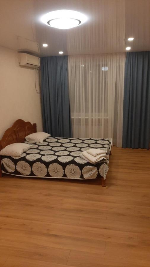 Lux Apartment Вокзал. Надежды Алексеенко 30 Dnipro Exterior foto